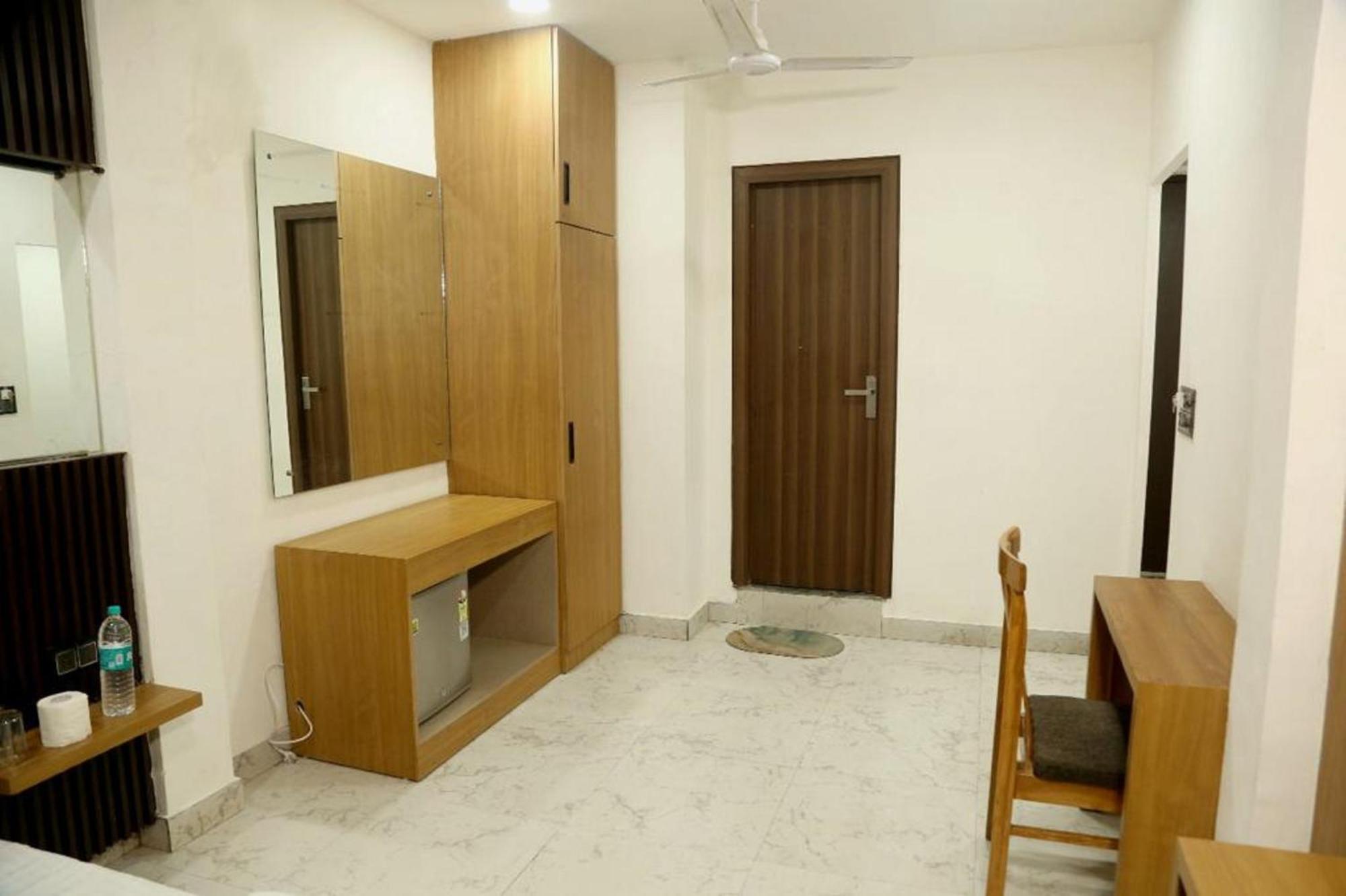 Bunk Hostel Delhi Best Backpacking Accommodation New Delhi Exterior photo